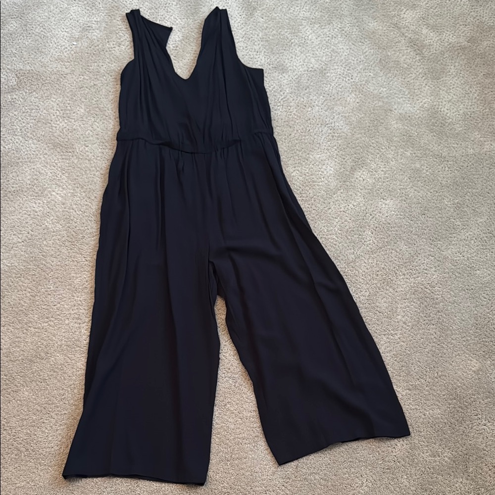 Old Navy Black Sleeveless Jumpsuit with V-Neckline